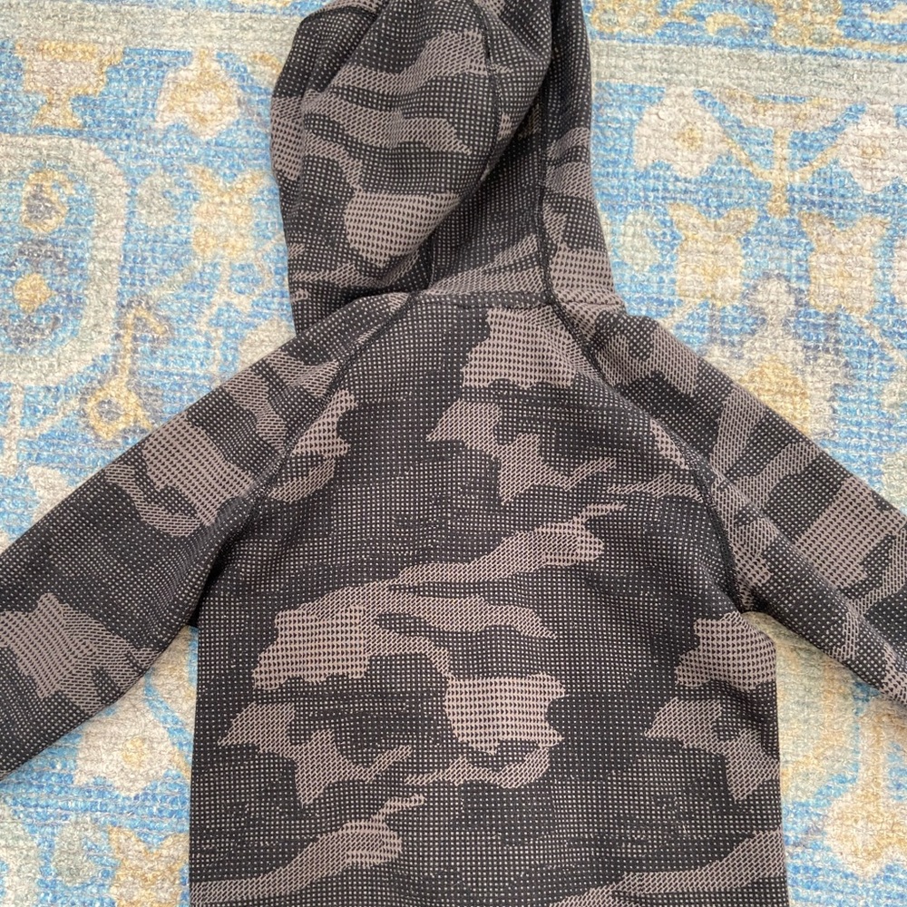 EUC gapfit boys camo zip hoodie - size M - Picture 3 of 6